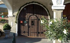 Weingut-Pension Stockingerhof
